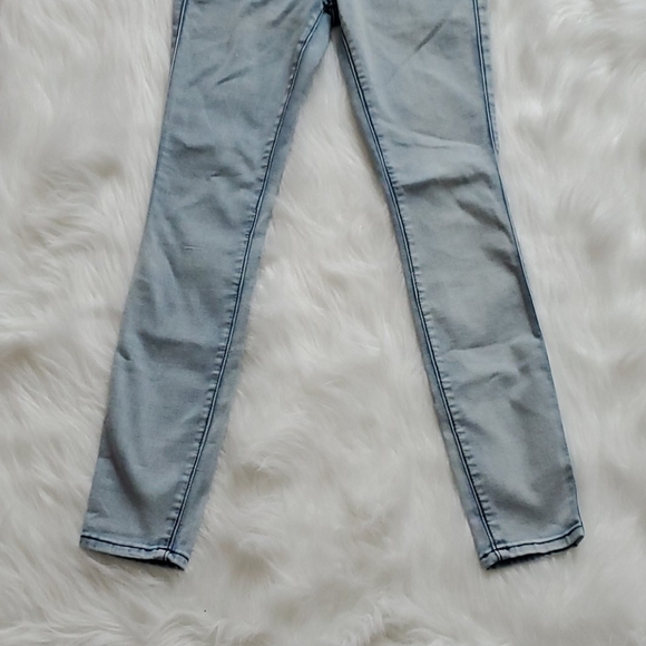 Abercrombie & Fitch Skinny Jeans - Picture 3 of 4